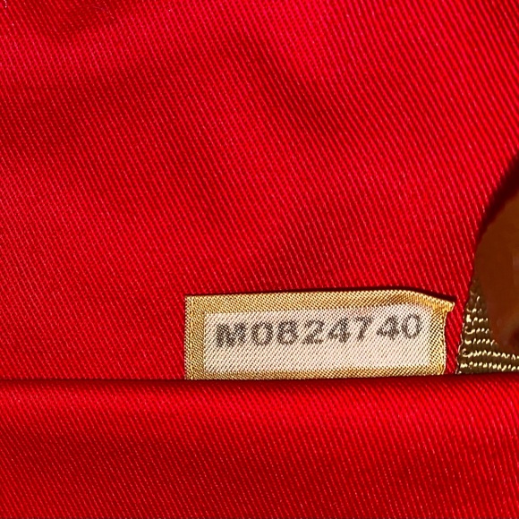 NWOT-Dooney and Bourke-Large Pebbled Leather Tote (0172) - Picture 3 of 6